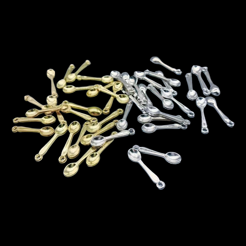 100 pezzi di ciondoli a cucchi - Gold Cutlery Flatware recensione e prezzo